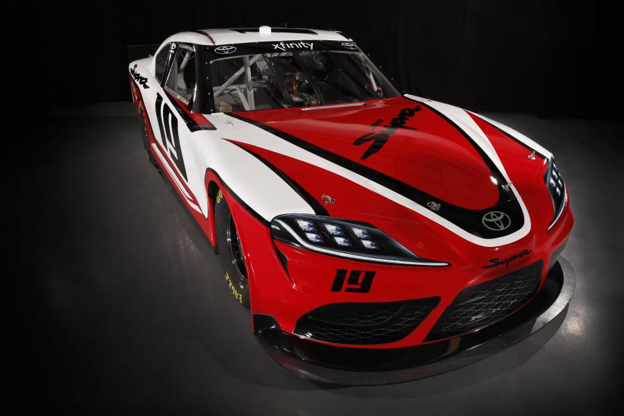  Toyota Xfinity Supra 2019 года  (фото 18 из 19)